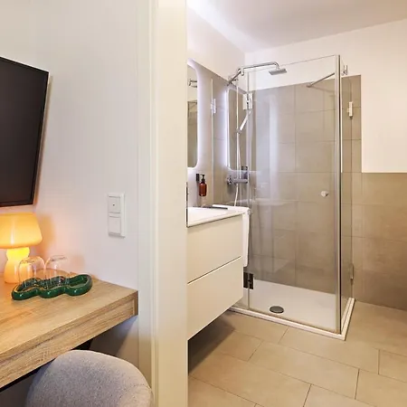 Zur Stadt Mainz In Würzburger Innenstadt Hotel