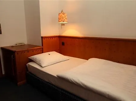 Zur Stadt Mainz In Würzburger Innenstadt Hotel 3*